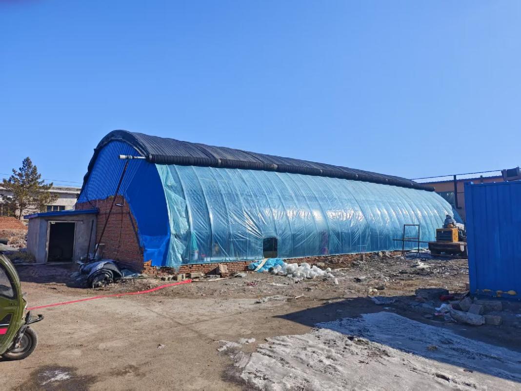 内蒙古自治区通辽市霍林郭勒市珠区宝街滨河路西北段1号3处地坪使用权、3处房屋建筑物独立出租（年租金详见清单，租期均为1年）