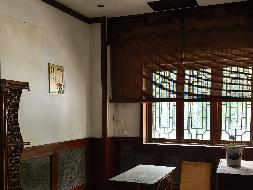 湘潭市岳塘区宝塔街道芙蓉西路8号4号楼1,2号门面等共4处商业、办公用途房地产(国资监测编号GR2026HN1000561)