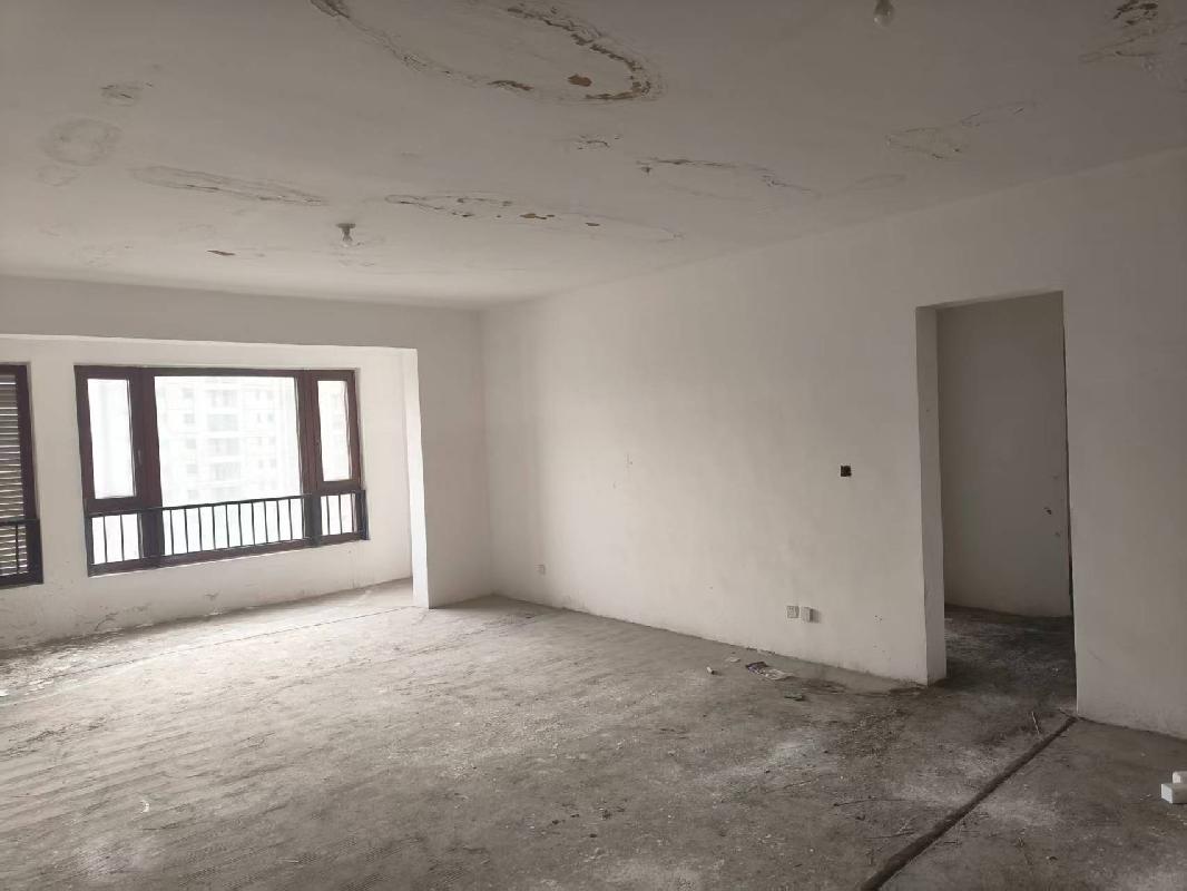 新疆生产建设兵团第十二师国有资产投资发展集团有限公司转让位于乌鲁木齐市米东区山韵路100号观山居居住小区8#住宅楼2单元402室房地产