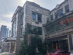 安庆市迎江区皖江大道以北绿地迎江世纪城一期A区商业街4幢1-3层商业房产出租公告(国资监测编号GR2026AH2000578)