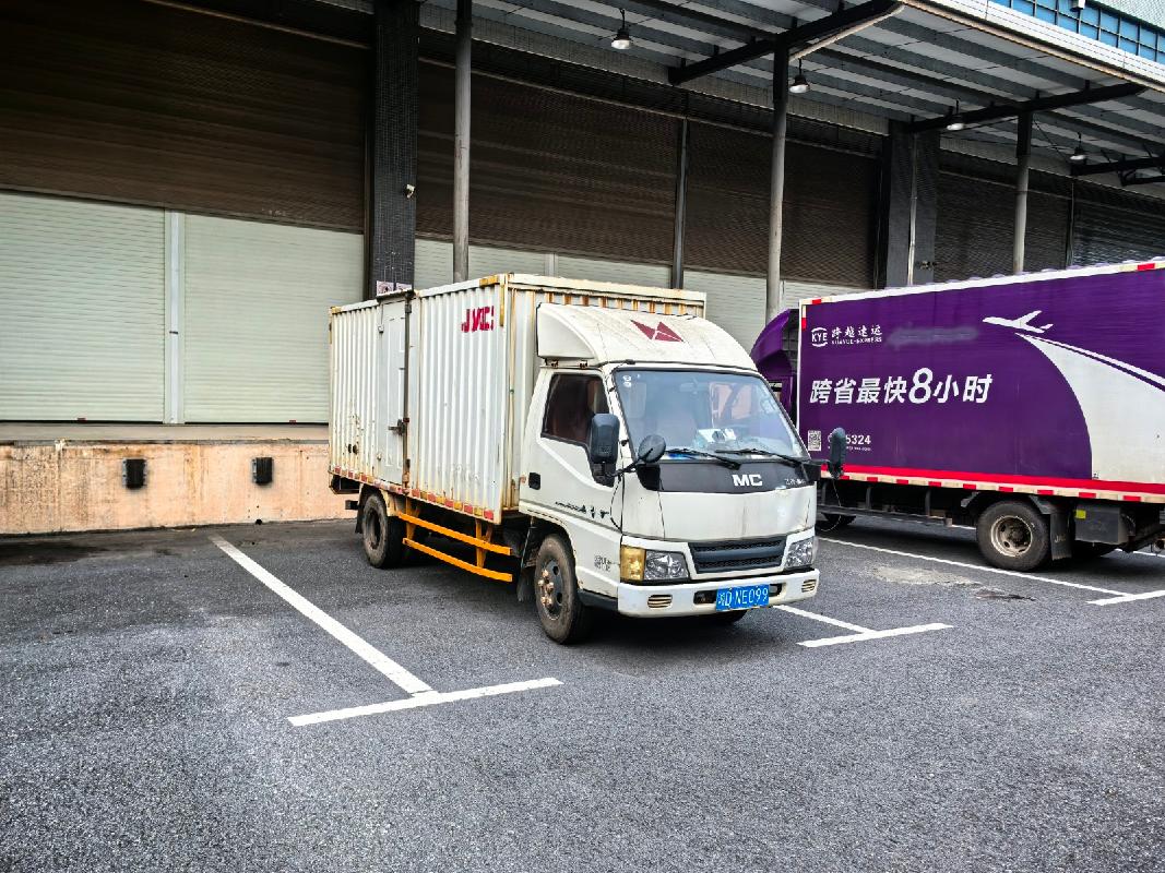 湘DNE099江铃牌轻型厢式货车(国资监测编号GR2026HN1000572)
