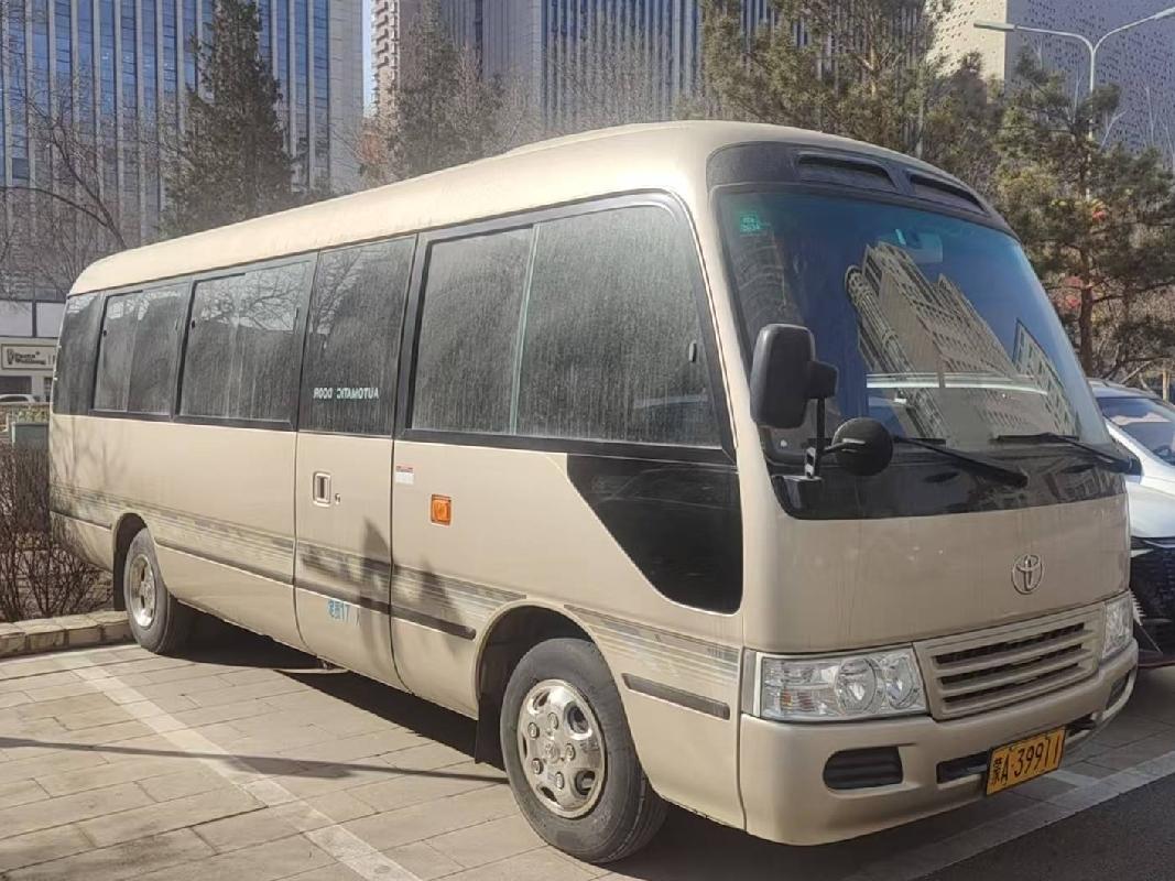 一辆考斯特中巴车出租（年租金底价：72000元，租期5年）(国资监测编号GR2026NM1001218)