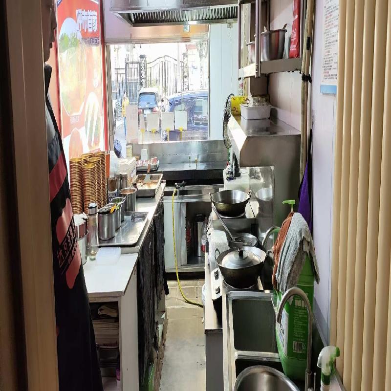 大学西街与附中东巷交叉路口西南角(达豆豆臭豆腐)房产招租（租金底价70194.1元/年，租期至2031年1月18日）(国资监测编号GR2026NM1001205)