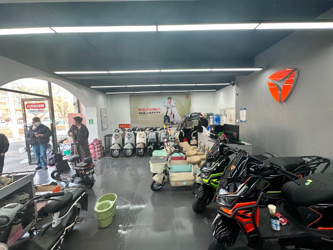 包头市昆都仑区友谊17#西门北侧2#休闲服饰底店公开招租（年租金底价：35165元，租期：3年）(内蒙古包钢房产物业集团有限公司)(国资监测编号GR2026NM1001209)