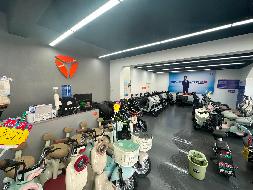 包头市昆都仑区友谊17#西门北侧2#休闲服饰底店公开招租（年租金底价：35165元，租期：3年）(内蒙古包钢房产物业集团有限公司)(国资监测编号GR2026NM1001209)