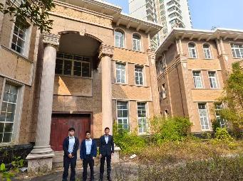 冼飞、林彩丽2户不良贷款债权转让公告
