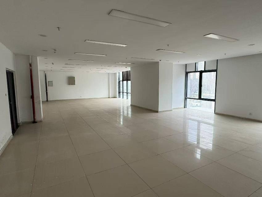 [淮安市]淮安市洪泽区高良涧镇洪泽体育馆B1层招租公告