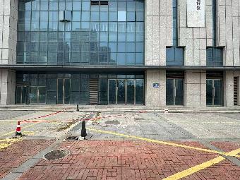 淮安市洪泽区高良涧镇洪泽体育馆一楼北侧（威克多体育用品东侧）招租公告