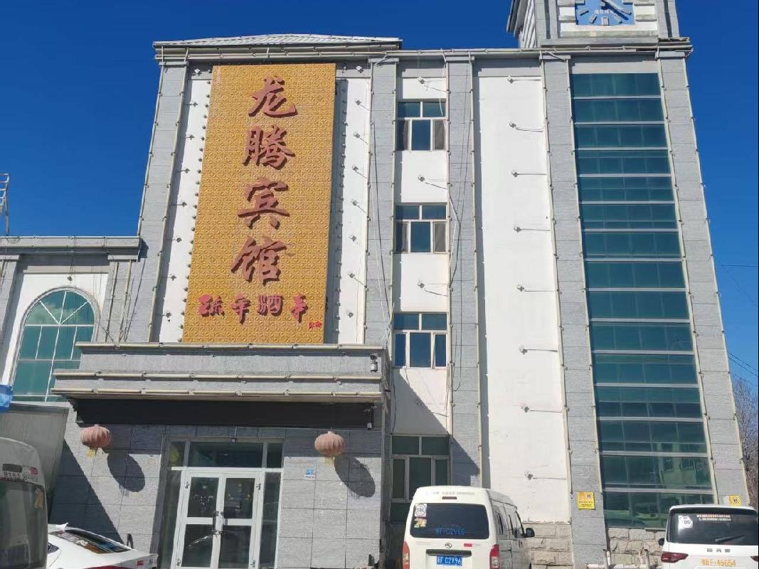 尼勒克县交投公司位于尼勒克县团结路28号原客运站附属用房约1489.82㎡对外招租，租期五年