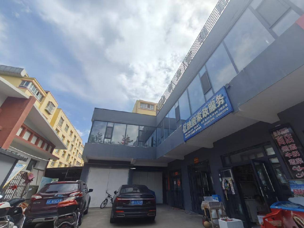 新源县鑫通集团公司位于新源县广电小区一楼2号商铺约17㎡对外招租，租期三年