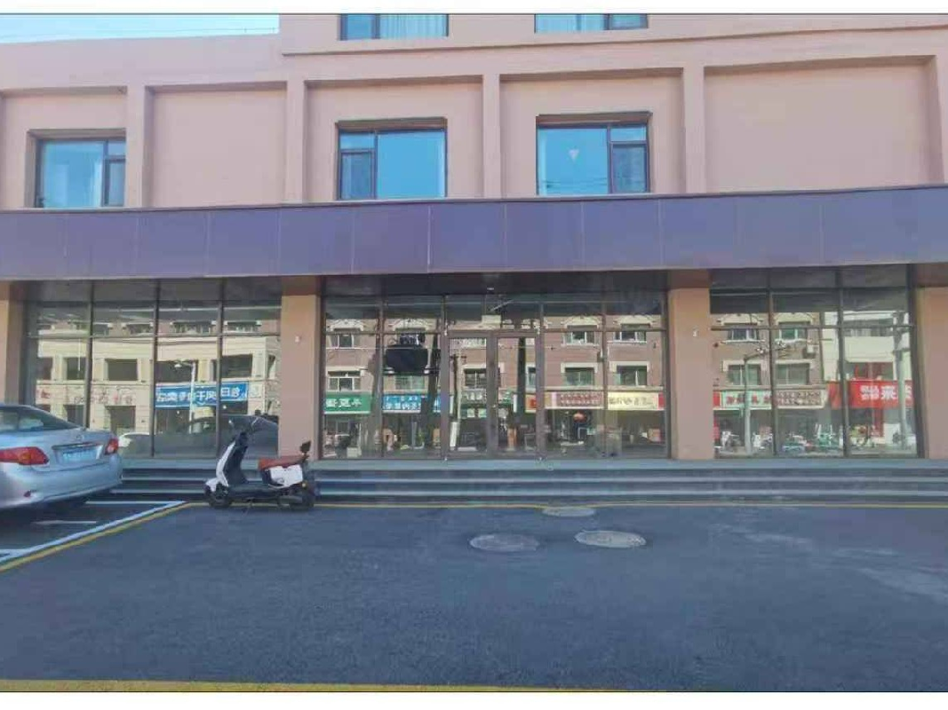 呼和浩特市新城区光明大街15号桔子酒店底商西1房产出租（年租金底价126934.20元/年，租期3年）(国资监测编号GR2026NM1001354-2)