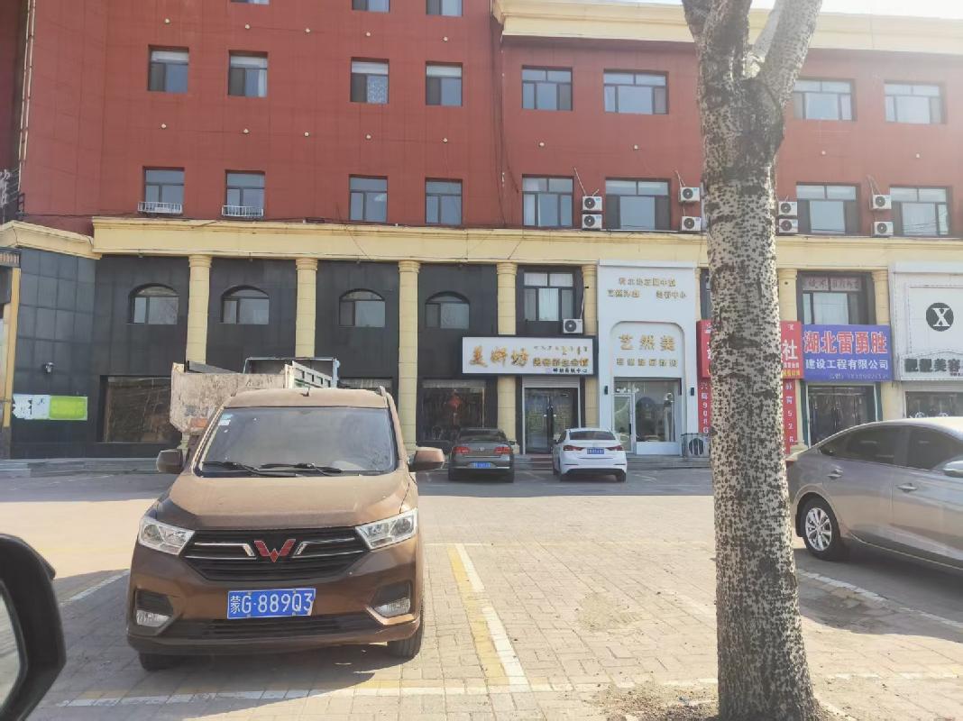 内蒙古通辽市科尔沁左翼中旗保康镇巴彦塔拉大街文明路富贵花园二期2处商业房产独立出租（年租金详见清单，租期均为3年）