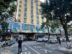 海口市琼山区凤翔东路7号英豪商住楼C栋招租