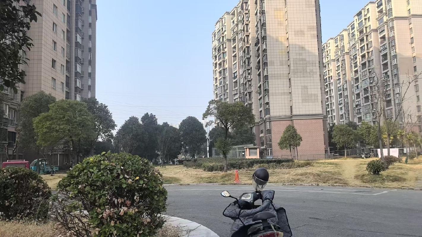 安庆市宜秀区文苑路圣埠小区10幢1单元2301室房产转让公告(国资监测编号GR2026AH2000698)