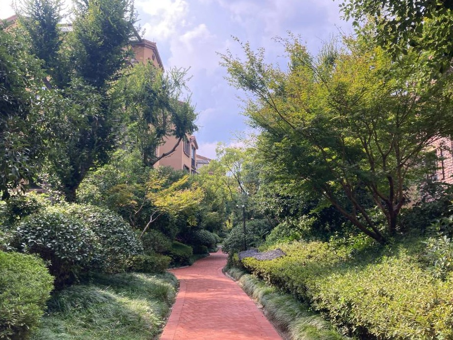 浙江省杭州市西湖区（瑷骊园）房产及车位转让公告