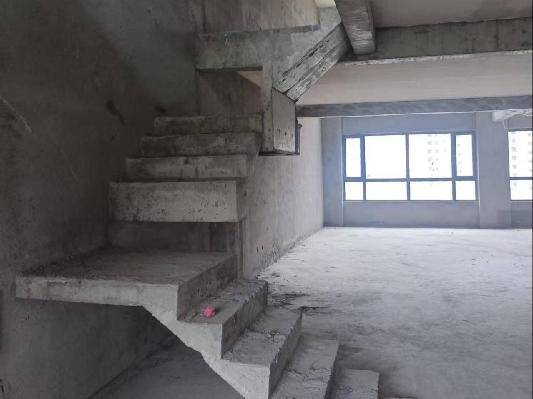 乌兰察布市集宁区红珊郡6-2-303公开转让（乌兰察布泓浩资产管理有限责任公司）(国资监测编号GR2025NM1006699-2)