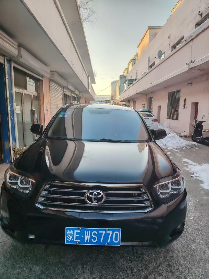丰田汉兰达小型普通客车（蒙EWS770）