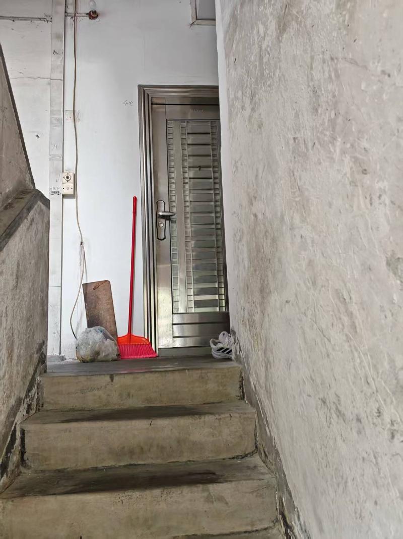 广州市越秀区犀牛路犀牛北街80号403房权益再次转让(国资监测编号GR2026HI1000954)