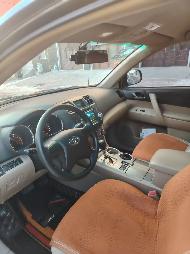 丰田汉兰达小型普通客车（蒙EWS770）