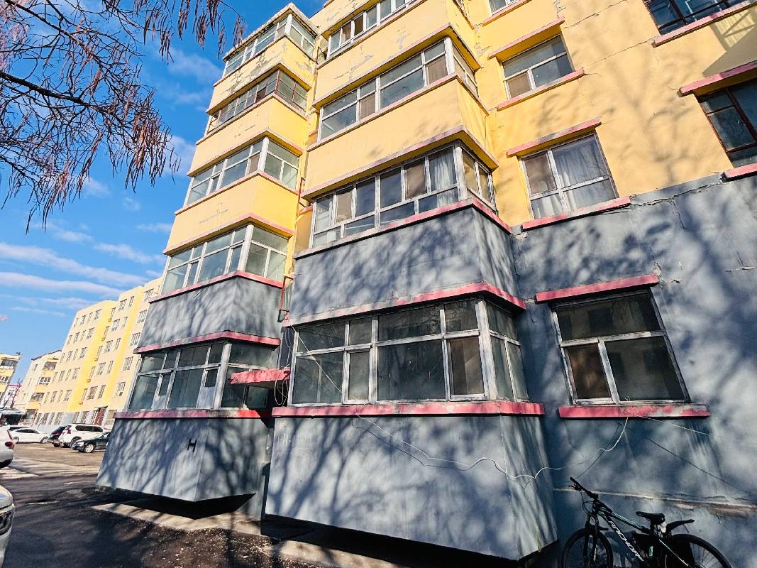 新源县国投公司位于文化路043号广电小区1-1-102室约76.54㎡对外招租，租期三年