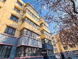 新源县国投公司位于文化路043号广电小区1-1-301室约77.35㎡对外招租，租期三年