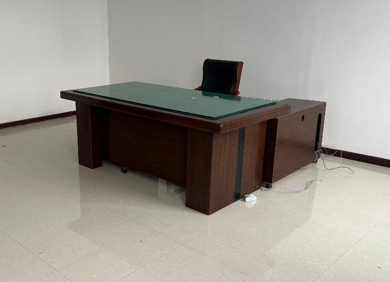 一批废旧家具打包转让（淄博包钢灵芝稀土高科技股份有限公司）(国资监测编号GR2026NM1001588)