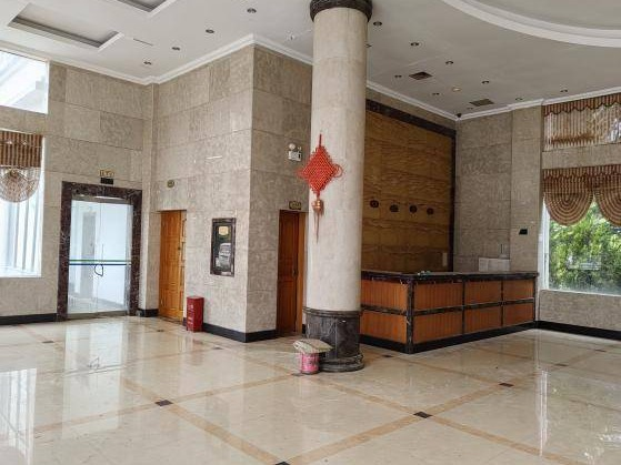 丽江市古城区象山西路137号房产及古城区寨后片区2-13号块地、龙江花园酒店北侧场地整体招租(国资监测编号GR2026YN1000194)