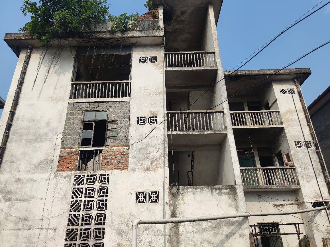 宜州市刘三姐乡三合街转让公告