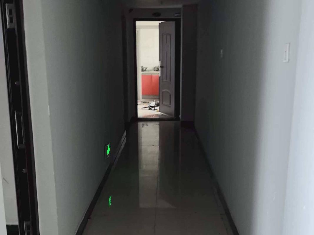 长沙市开福区东风路福乐巷23号公园西郡5楼整层约777.51㎡房地产出租(二次挂牌)