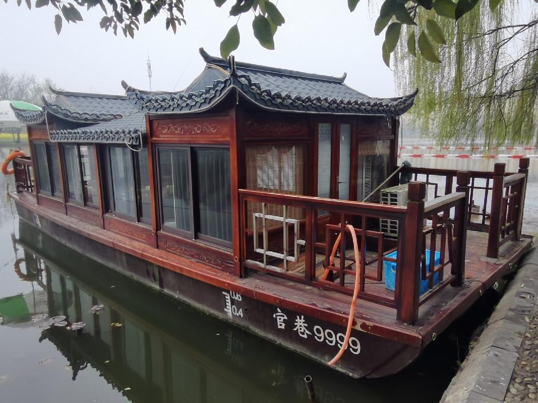 芜湖市湾沚区六郎镇北陶村1艘编号官巷9999餐饮画舫船出租公告