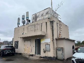 汉江路1号停车楼楼梯间顶部招租公告