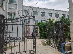 伊犁州生态环境局伊宁县分局位于伊宁县幸福路环保局办公楼1-2层（总面积约498.8㎡)对外招租，租期五年