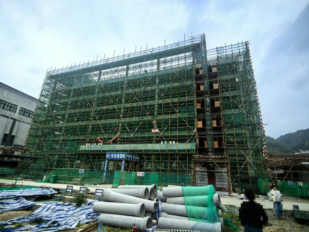 石台县七里片区中街新建酒店、原七里小学房屋及操场整体出租公告