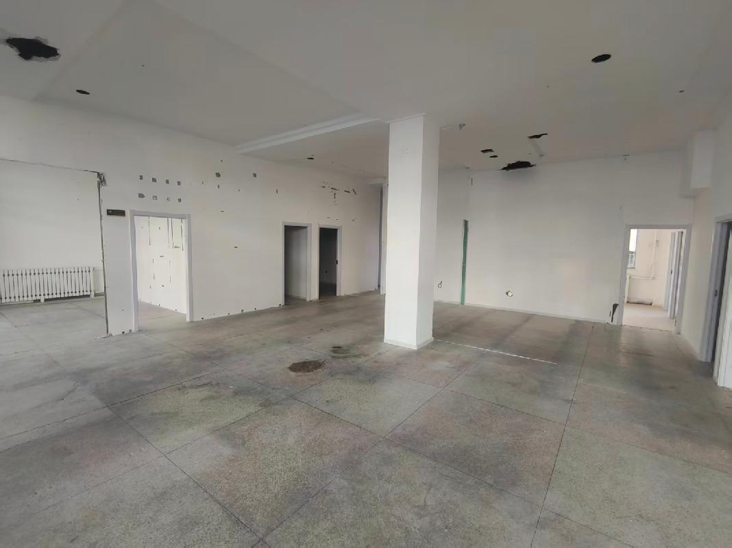赤峰市红山区西屯办事处民族小区01011号房产出租（年租金底价100000.00元，租期3年）