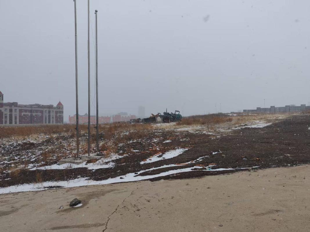 满洲里市文明路西、太湖路东、华山街南一宗住宅用地（兼容20%商业用地）国有土地使用权转让（满洲里市口岸城市建设集团有限公司）(国资监测编号GR2026NM1001705)