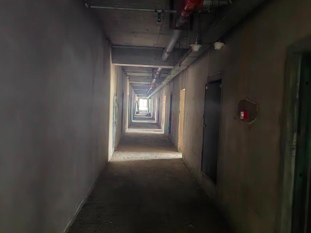 兰州市皋兰县石洞镇名藩大道无号05层001室、002室商铺整体转让公告（第三次）