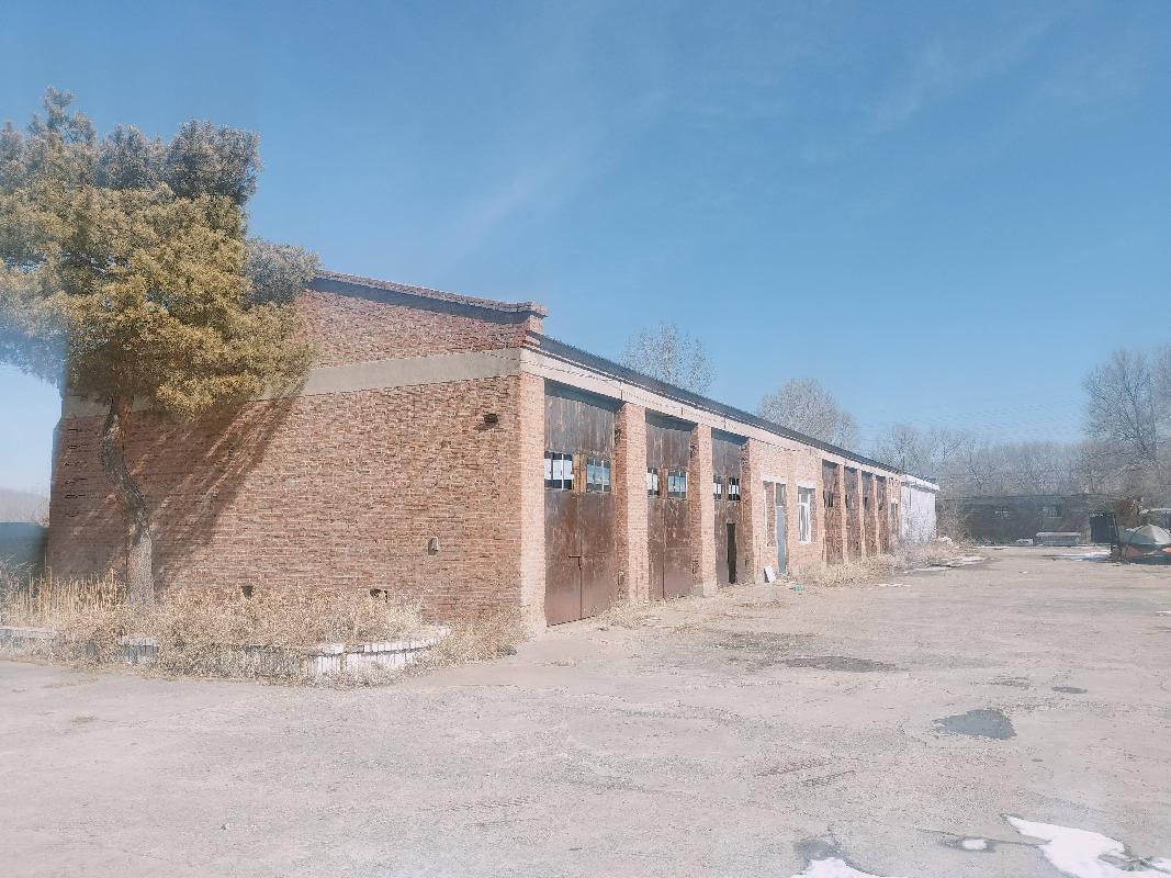 兴安盟水务投资集团有限责任公司位于兴安盟乌兰浩特市乌兰哈达镇西白音嘎查的两处仓库及院落整体出租（年租金底价20880.00元，租期2年）(国资监测编号GR2026NM1001657-2)