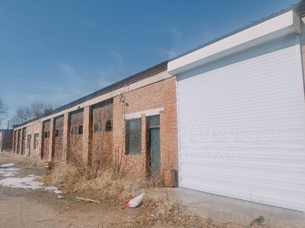 兴安盟水务投资集团有限责任公司位于兴安盟乌兰浩特市乌兰哈达镇西白音嘎查的两处仓库及院落整体出租（年租金底价20880.00元，租期2年）(国资监测编号GR2026NM1001657-2)