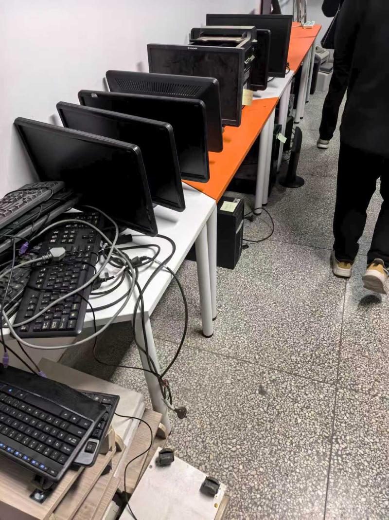 一批废旧家具、设备等整体转让公告