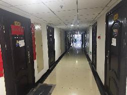 霍尔果斯财信融资担保有限公司转让位于霍尔果斯亚欧路28号琪瑞大厦综合楼内36处房产(三次挂牌)(国资监测编号GR2026XJ1000829-3)