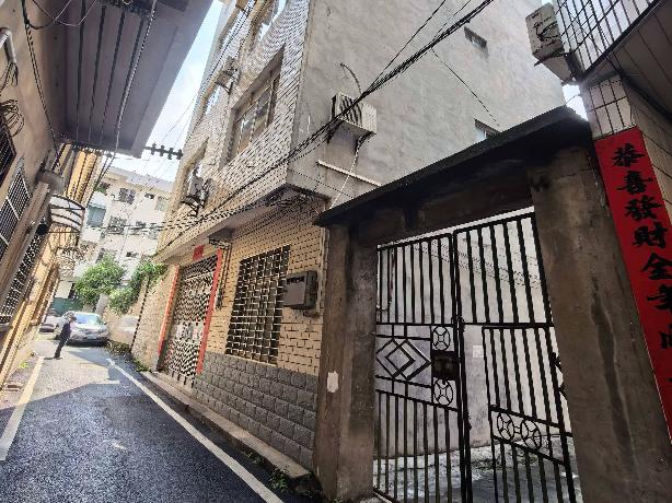 荔浦荔城镇南街上铺一巷68号转让公告转让公告