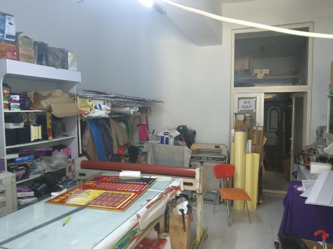 牙克石市欧亚鑫苑小区一层K栋-110号门市招租（年租金底价35000.00元/年，租期3年）兴安石油(国资监测编号GR2026NM1001819-2)