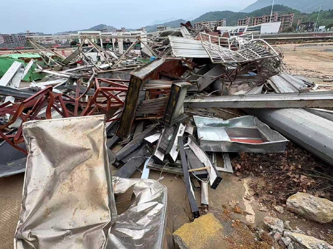 【高速广通】宜章服务区一批加油棚钢架、钢管、铁皮瓦、废钢筋、门窗框架、标牌、杂铁、铜线资产（废钢（乱钢筋）、废钢（彩钢瓦）、废铝（机件生铝）、废铜（光亮铜）等）(国资监测编号GR2026HN1000927)