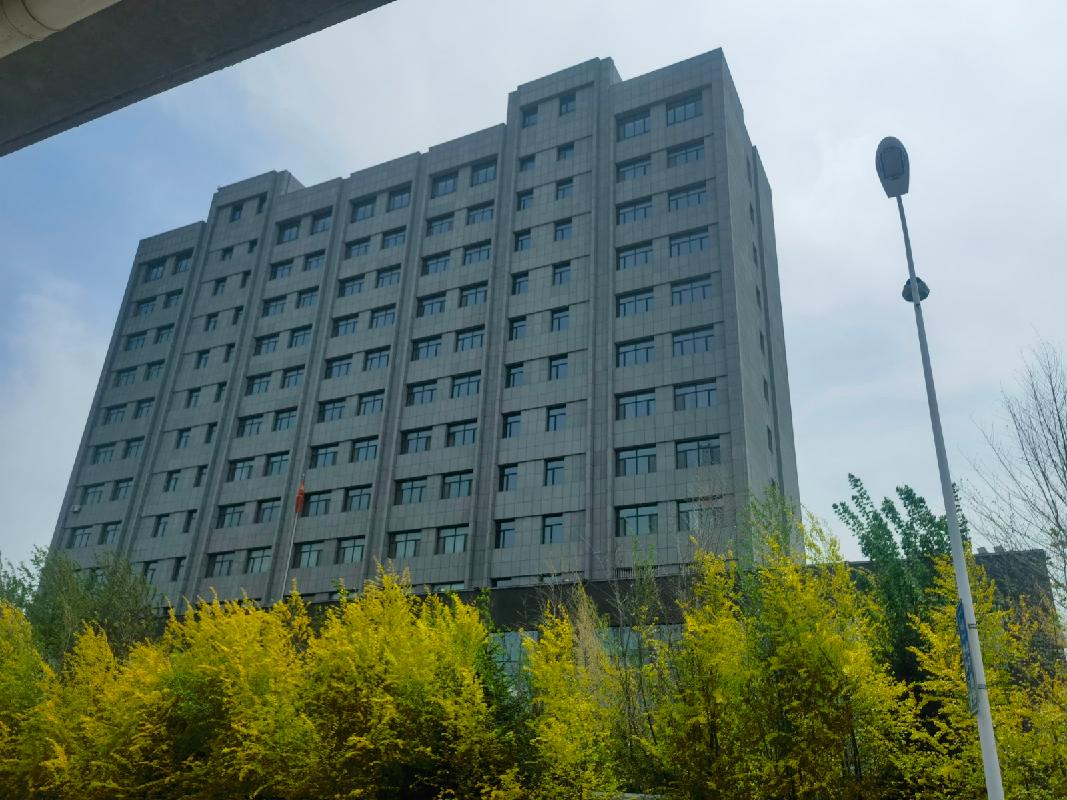 内蒙古自治区宁城县天义镇长青路北段东侧金融街北（宁城蒙商村镇银行商务综合楼)整体出租项目