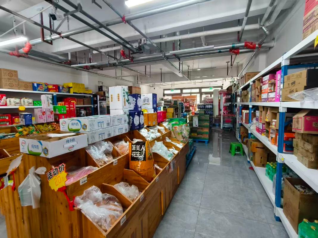新源县汇融资产管理有限公司位于伊犁州新源县城南578线生态货运停车场一层西11号商铺（建筑面积约184.82㎡）对外招租，租期三年