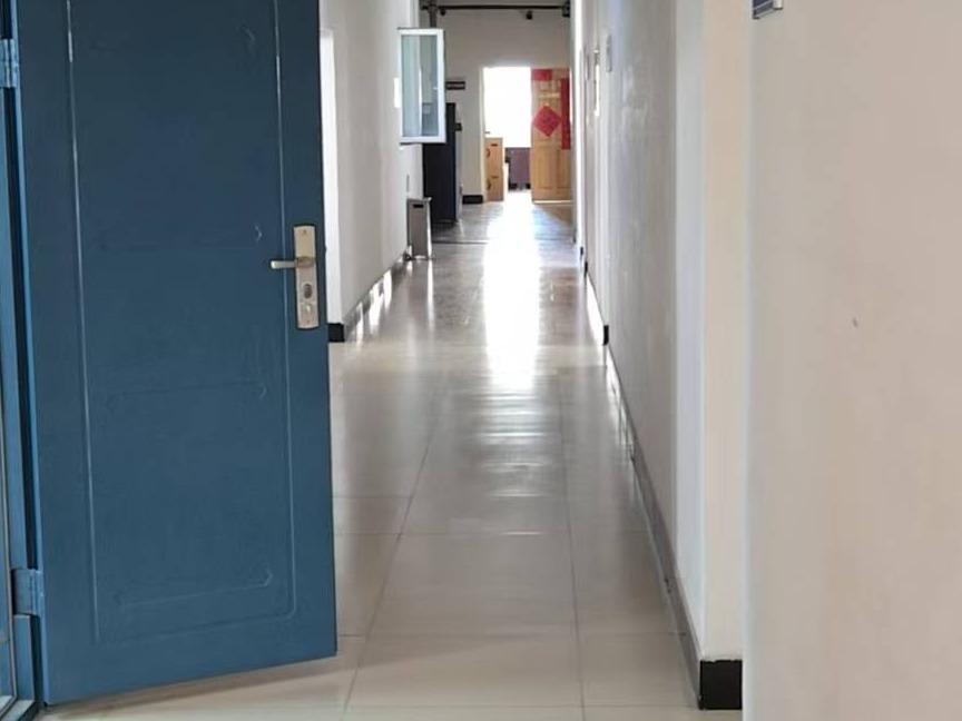 呼和浩特市新城区新华大街107号(原新华大街3号)办公场所房屋、车位整体公开招租（年租金底价2524246.32元（含税），租期10年起）(国资监测编号GR2026NM1002326-2)
