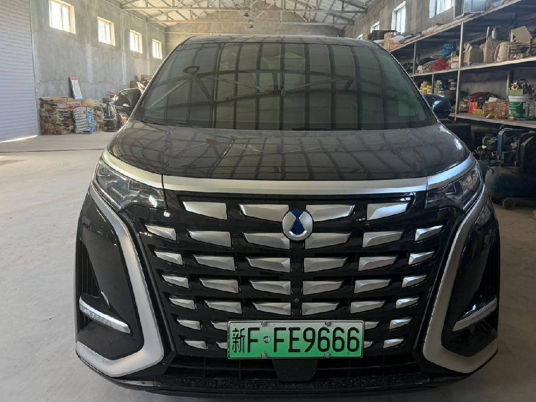 伊犁鼎辉建筑安装有限责任公司所属腾势牌QCJ6520MT6HEV5新FFE9666小型普通客车对外转让
