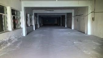 伊犁州财通位于伊宁市银城家苑四期3A底商-1层地下车库约2889.7㎡对外招租，租期三年