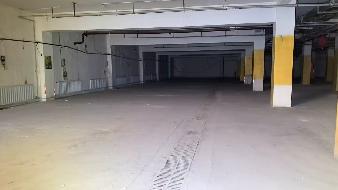 伊犁州财通位于伊宁市银城家苑四期3A底商-1层地下车库约2889.7㎡对外招租，租期三年