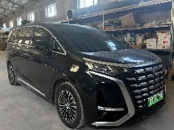 伊犁鼎辉建筑安装有限责任公司所属腾势牌QCJ6520MT6HEV5新FFE9666小型普通客车对外转让
